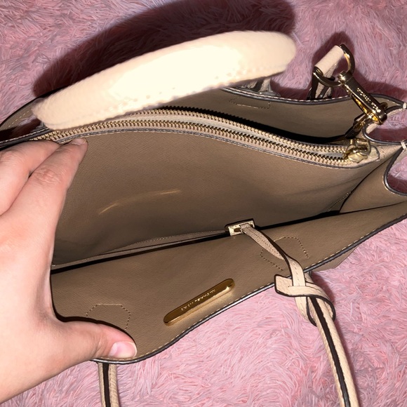 ✨💫🌸MICHAEL KORS TAN TOTE BAG WITH STRUCTURED DESIGN🌸💫✨ - Picture 8 of 8